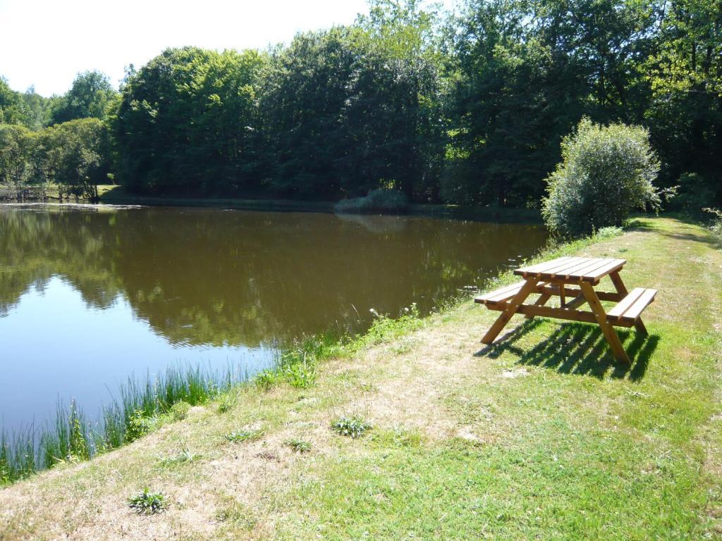 Lakeside Bed And Breakfast Payzac  Exteriér fotografie
